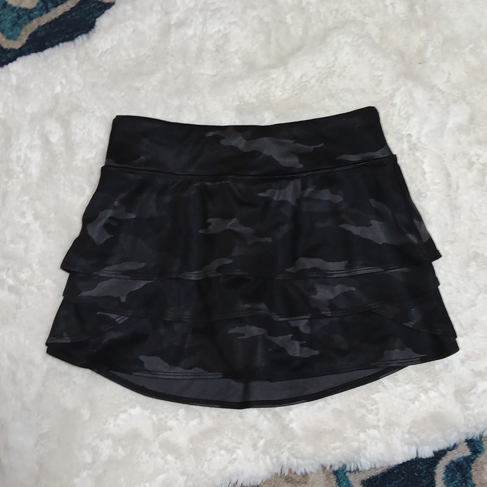 Athleta girl camo lux swing skort athletic ruffle tiered mini skirt